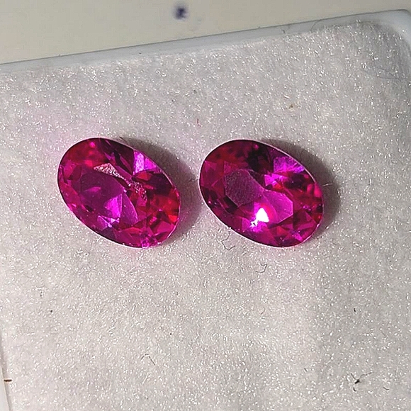 ❤️ 1.80ct Rose Rubies, Oval Cut, Pair of 2x Earring Sized (6x4mm), Loose Gems - Picture 5 of 5